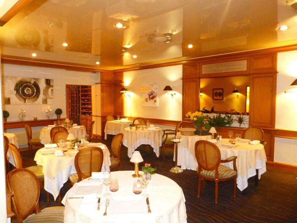 Hotel Le Gue Du Holme Saint-Quentin-sur-le-Homme Esterno foto