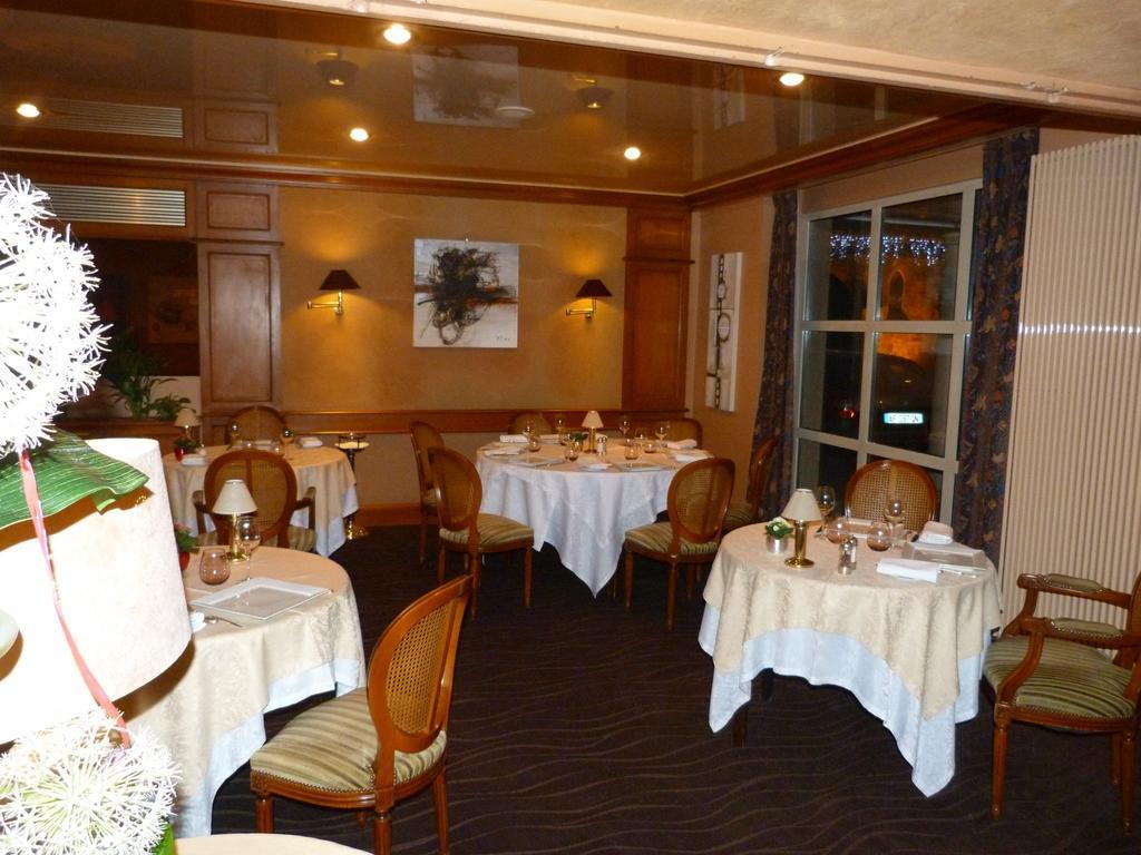 Hotel Le Gue Du Holme Saint-Quentin-sur-le-Homme Esterno foto