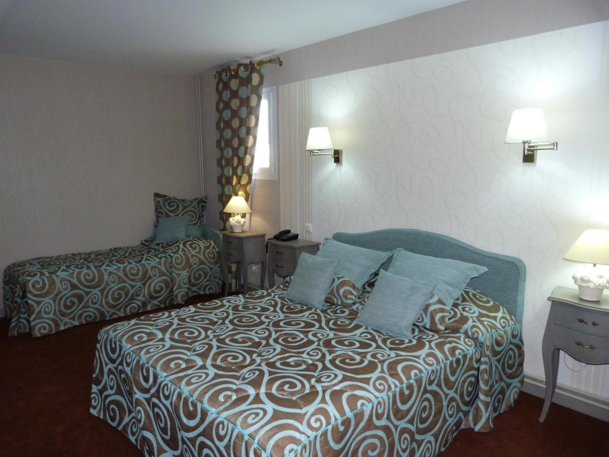 Hotel Le Gue Du Holme Saint-Quentin-sur-le-Homme Esterno foto