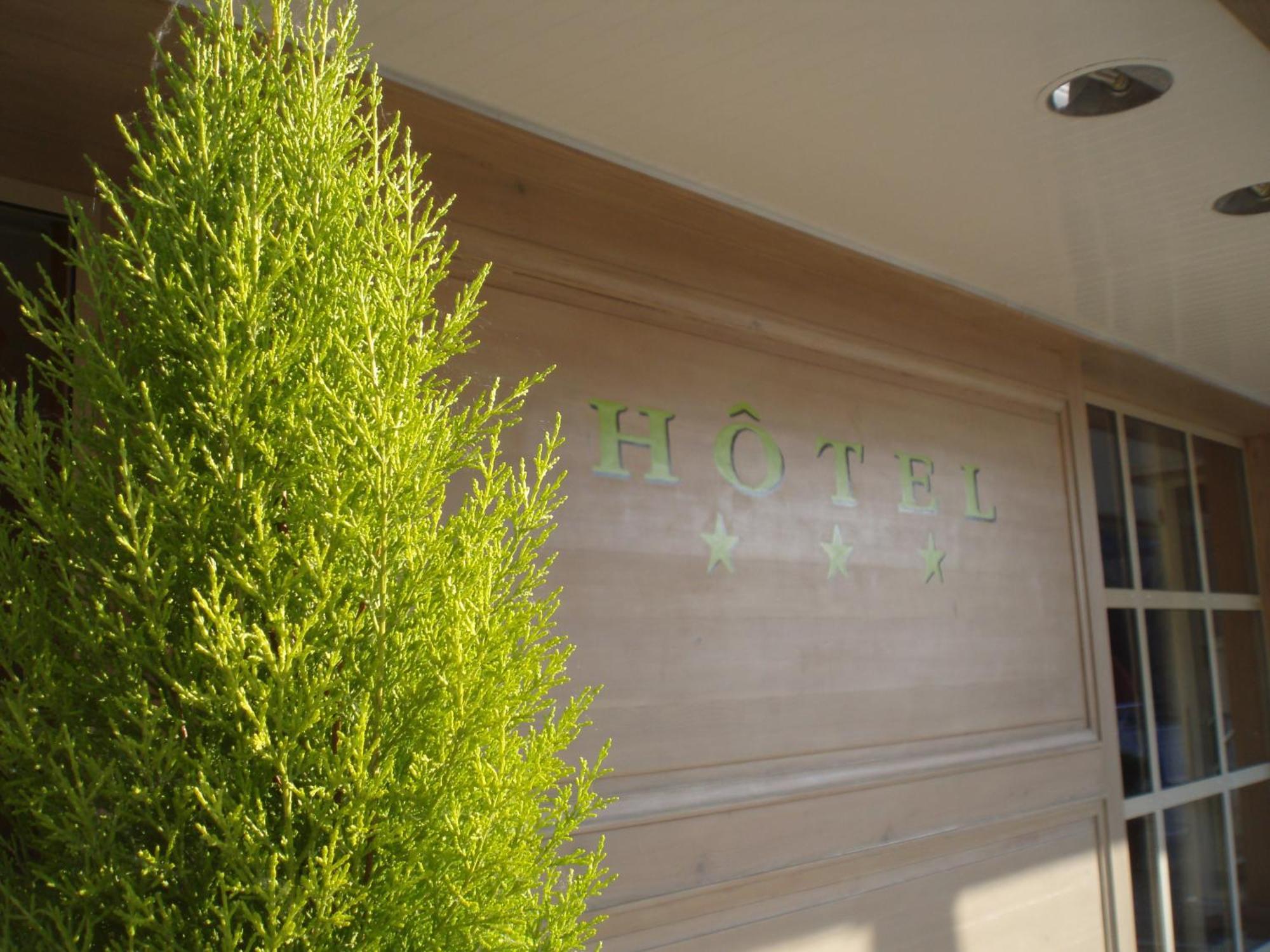 Hotel Le Gue Du Holme Saint-Quentin-sur-le-Homme Esterno foto