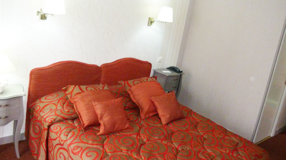 Hotel Le Gue Du Holme Saint-Quentin-sur-le-Homme Esterno foto