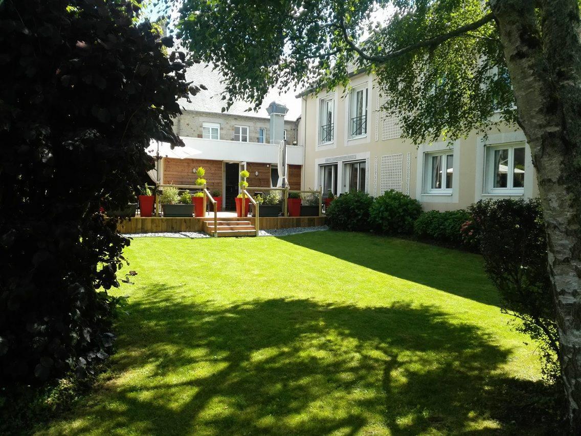 Hotel Le Gue Du Holme Saint-Quentin-sur-le-Homme Esterno foto