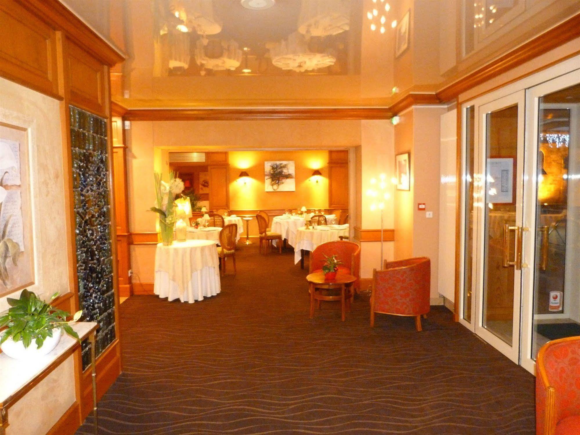 Hotel Le Gue Du Holme Saint-Quentin-sur-le-Homme Esterno foto