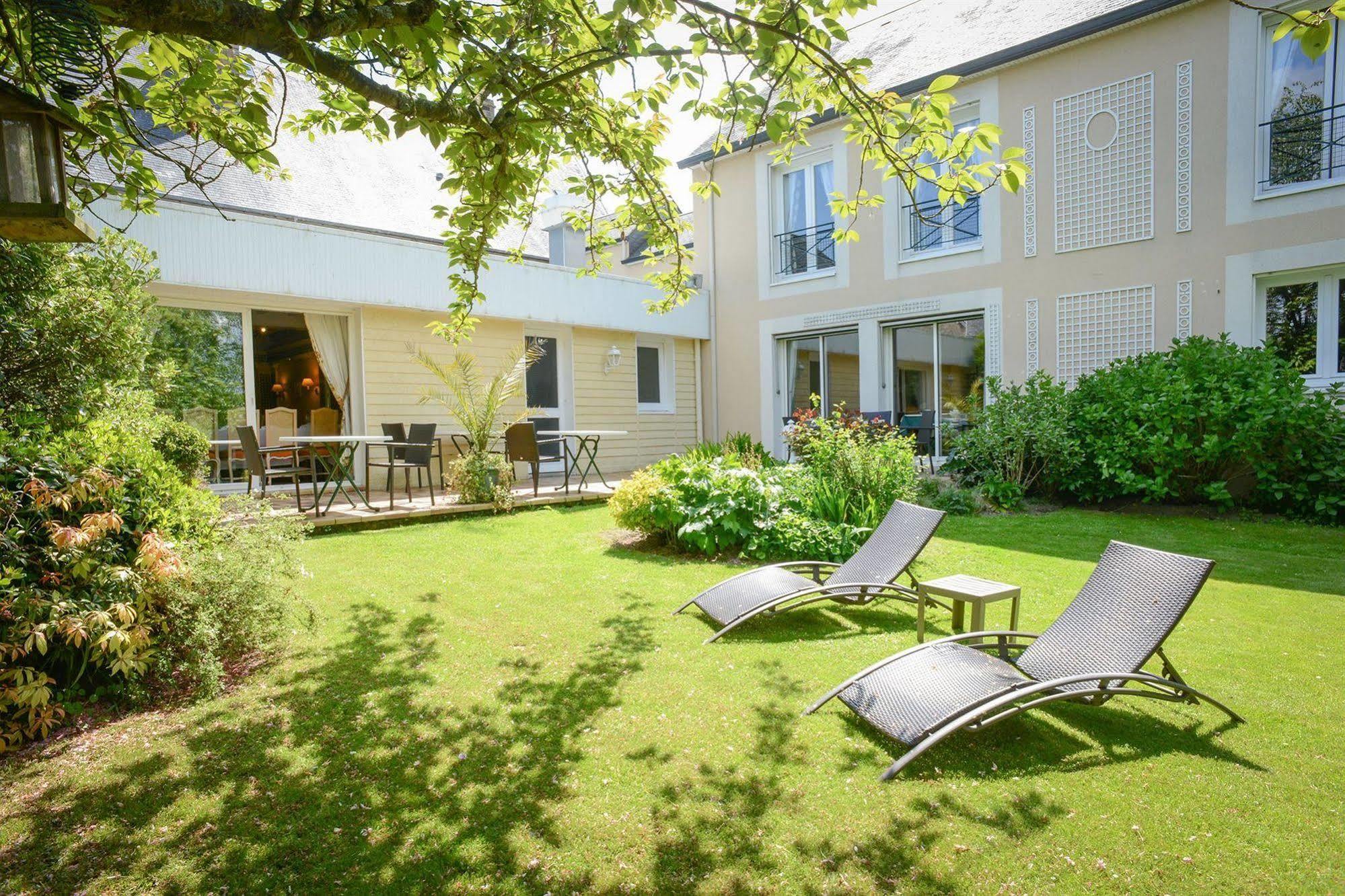 Hotel Le Gue Du Holme Saint-Quentin-sur-le-Homme Esterno foto