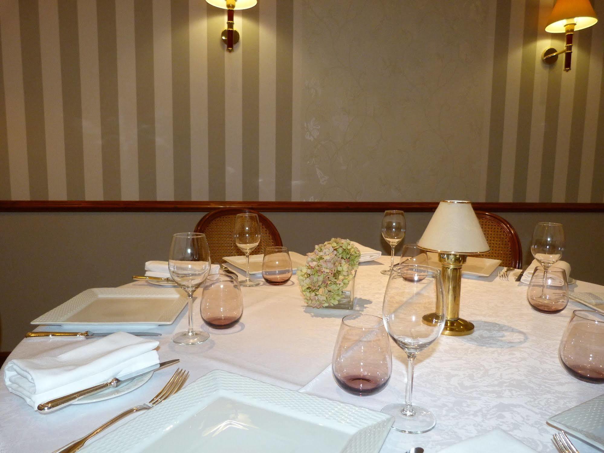Hotel Le Gue Du Holme Saint-Quentin-sur-le-Homme Esterno foto